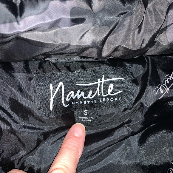 Coat - Picture 6 of 6